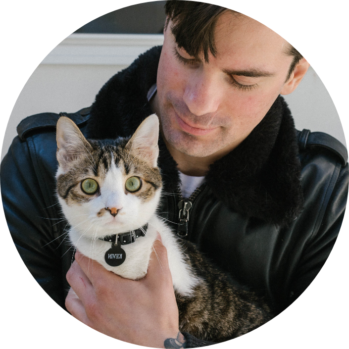 Hombre con gato